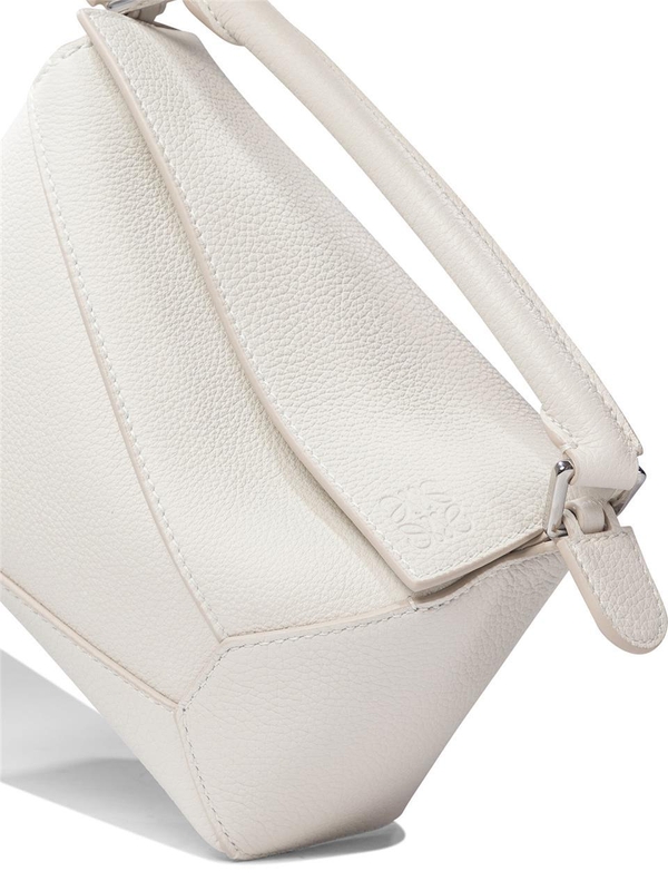 로에베 SS25 Handbags A510P88X16SOFT WHITE White