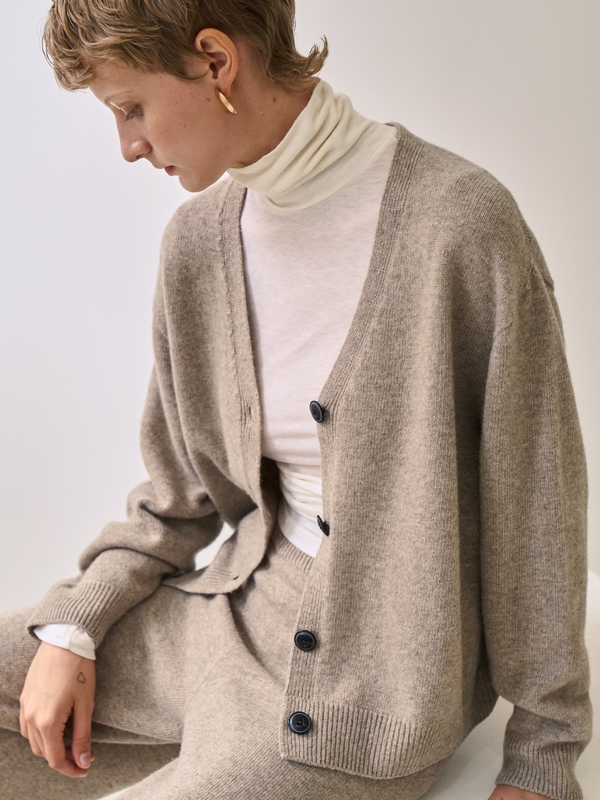 Basic Merino Wool Cardigan _ Beige