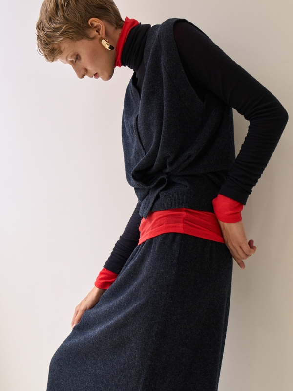 Merino Wool Long Slim Skirt _ Charcoal