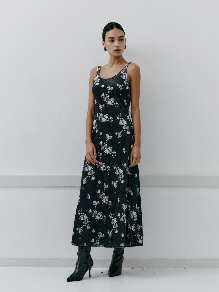 IT_Flower velvet sleeveless dress_BLACK