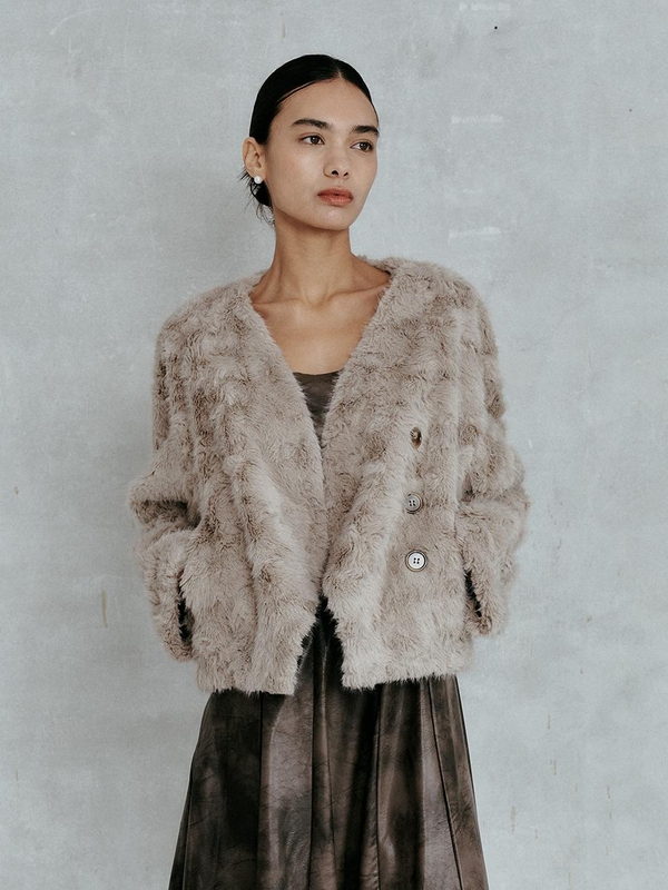 IT_Winter v-neck fur jacket_BEIGE