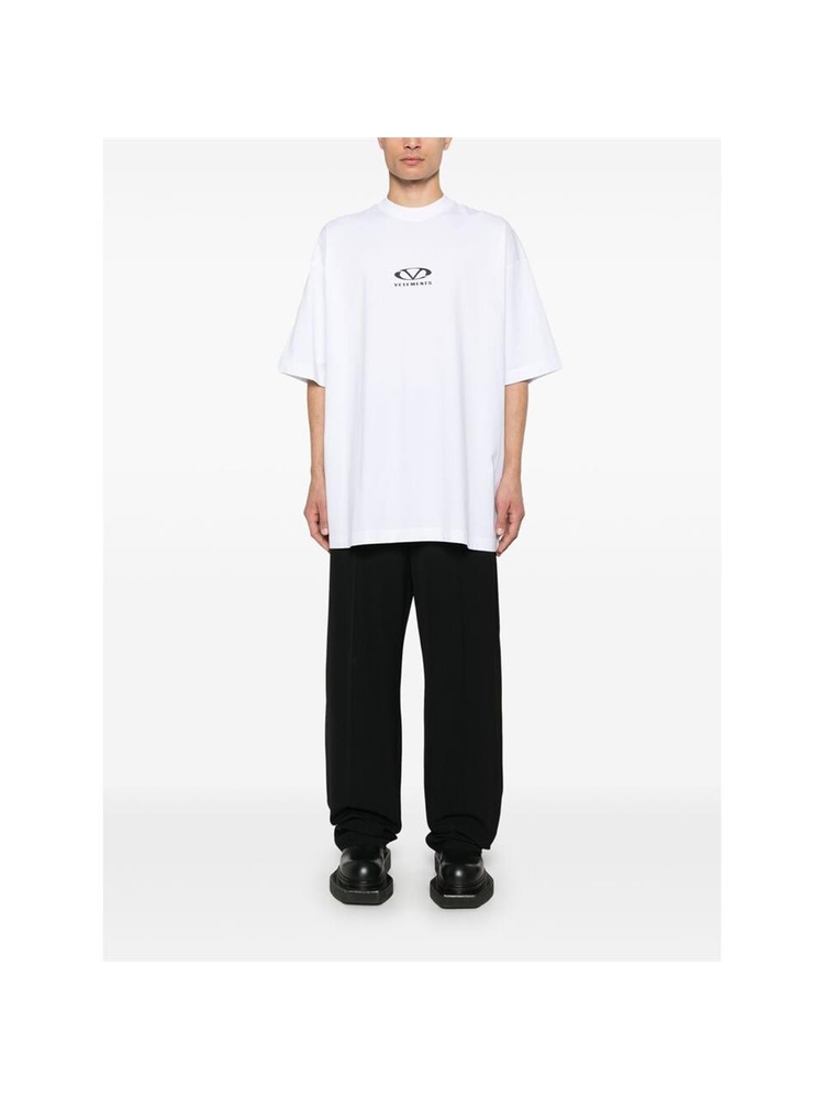 베트멍 SS25 T-shirt Vetements UA66TR605W  1000 One Color