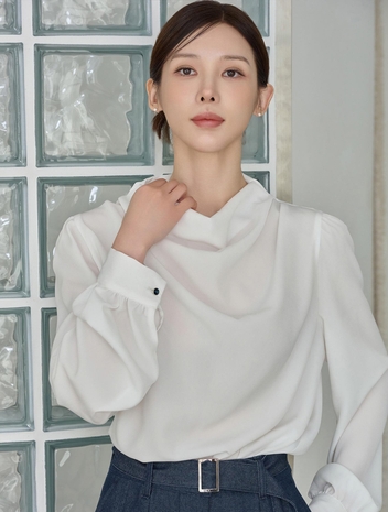 NECK DRAPE BLOUSE WHITE 넥 드레이프 블라우스 화이트