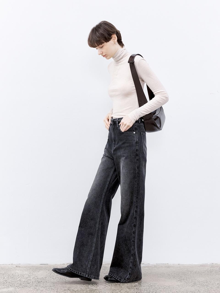 TG_Washed black flared pants