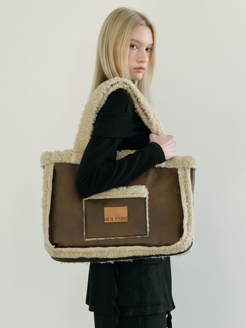 SHEARLING MUSTANG BAG / BROWN