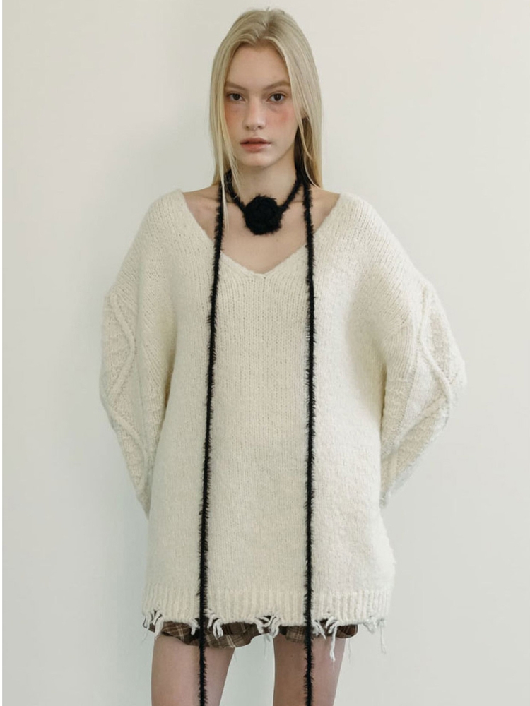 DAMAGE CABLE KNIT / IVORY