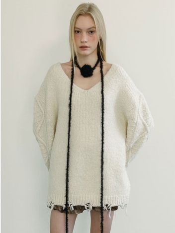 DAMAGE CABLE KNIT / IVORY