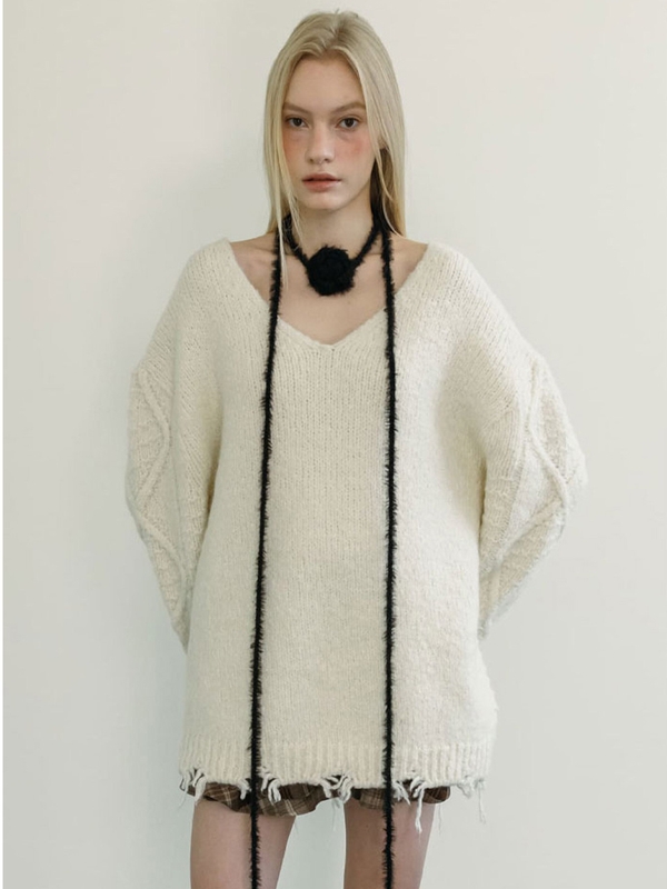 DAMAGE CABLE KNIT / IVORY