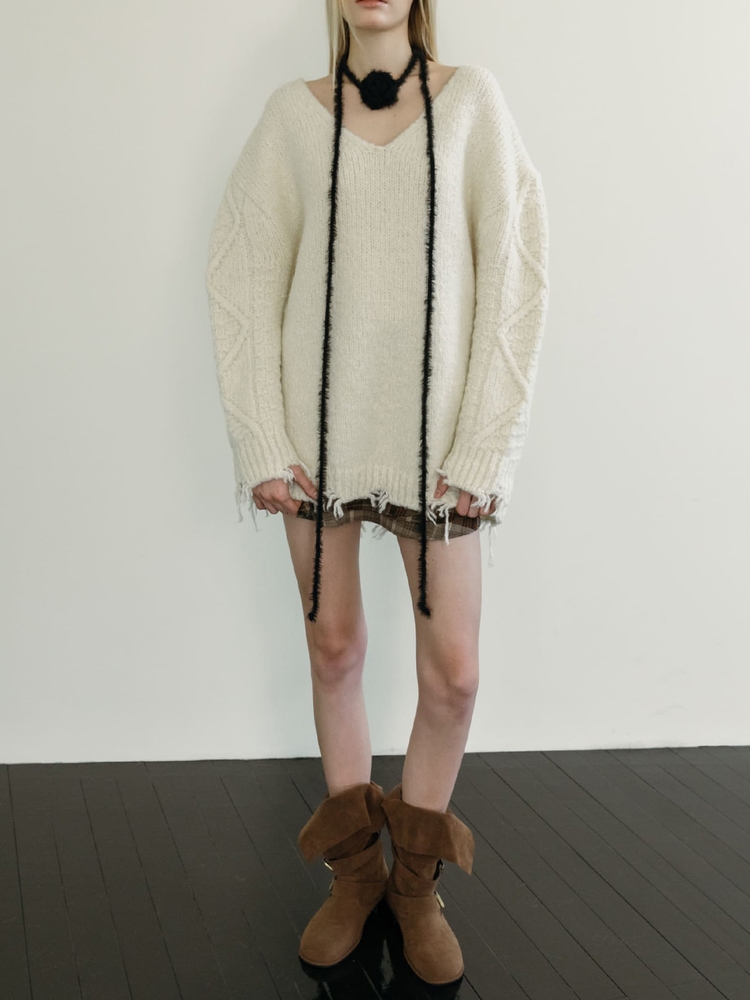 DAMAGE CABLE KNIT / IVORY