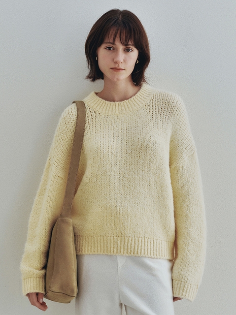 Regular Soft Wool Pullover (Yellow)