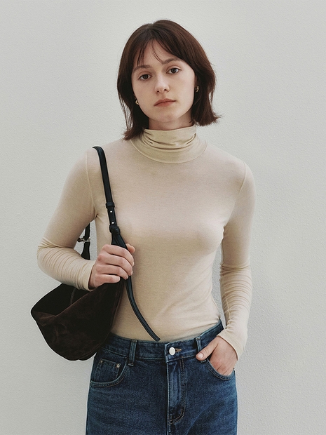 Essential Slim Wool Turtle Neck Top (Cream)