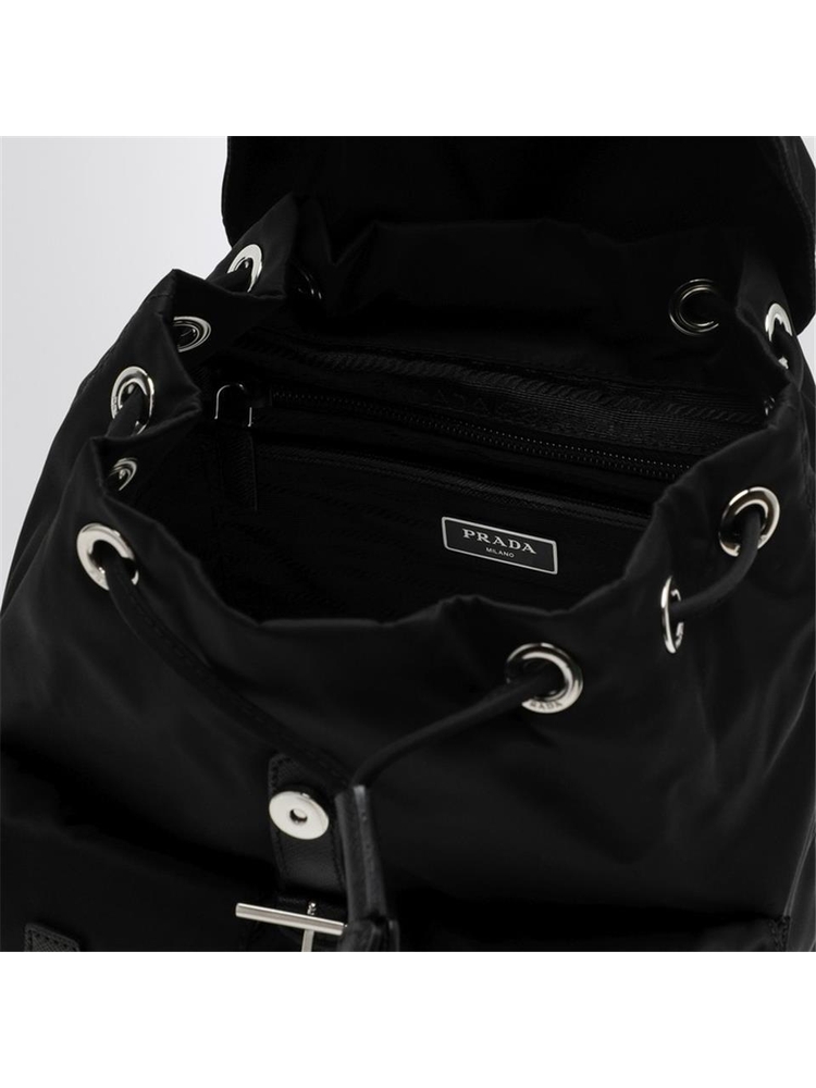 프라다 SS25 Prada Re-Edition 1978 small black Re-Nylon backpack 1BZ677OOORV44 Black