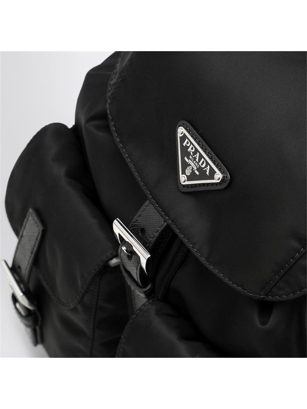 프라다 SS25 Prada Re-Edition 1978 small black Re-Nylon backpack 1BZ677OOORV44 Black