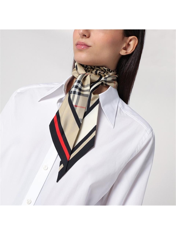 버버리 SS25 Burberry Thin silk scarf with collage print 8037017ABBTT Beige