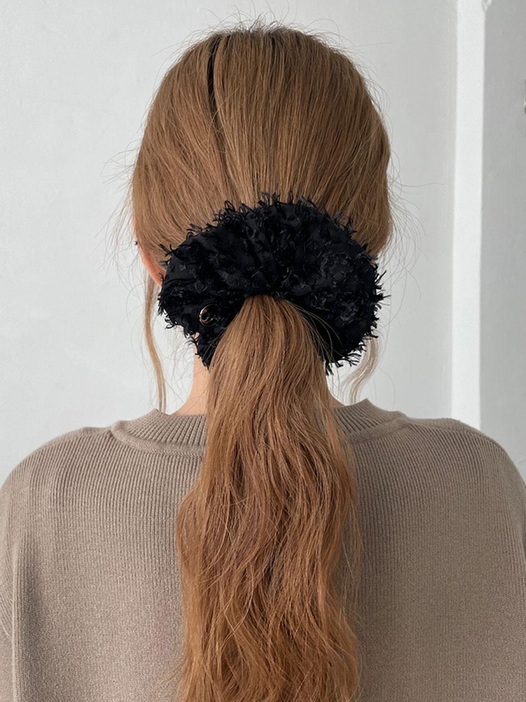 Feather Symbol Scrunchie (Black)