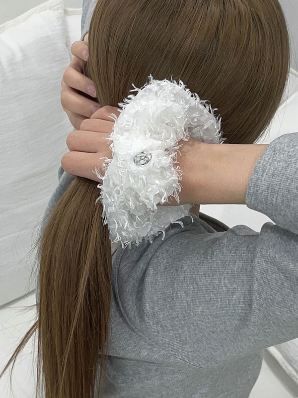 Feather Symbol Scrunchie (White)