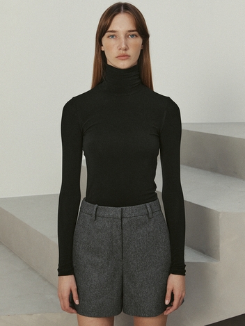 essential roll-neck top (black)