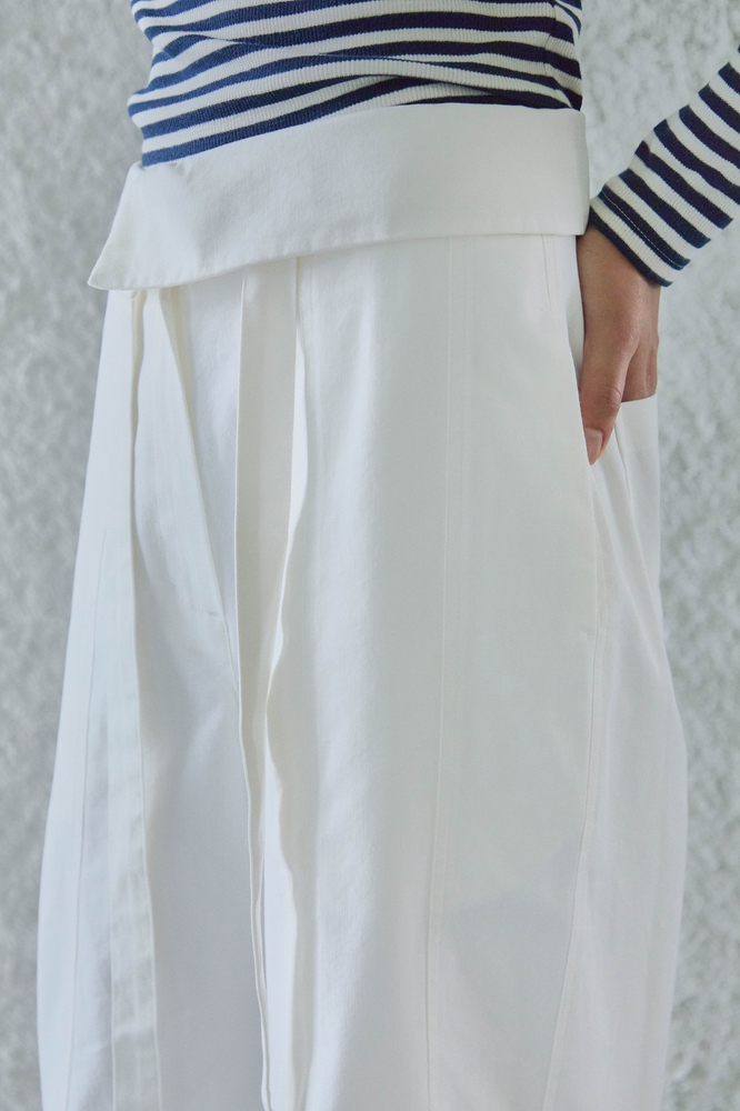 FOLDING WIDE PANTS WITH BELT / WHITE