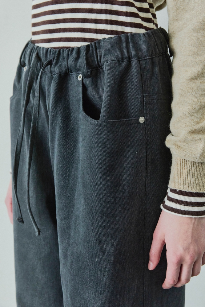 DENIM DETAILED BANDING PANTS / WASHED CHARCOAL