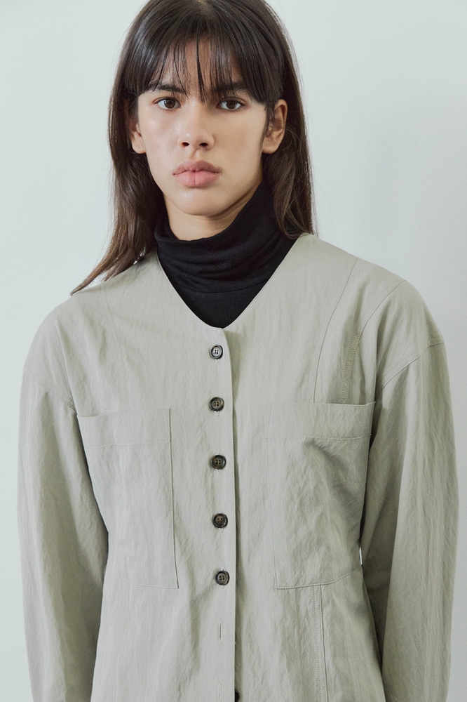 CUTTING LINE V-NECK SHIRTS /  LIGHT KHAKI