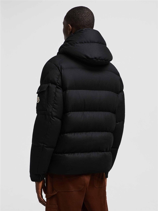 몽클레르 FW24 Vezere Quilted Jacket 1A00157-54272 One Color