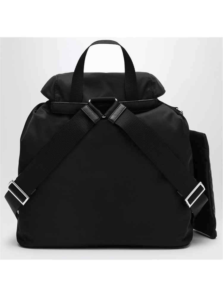 프라다 SS25 Prada Black Re-Nylon and Saffiano backpack with pouch 1BZ811OTORV44 Black