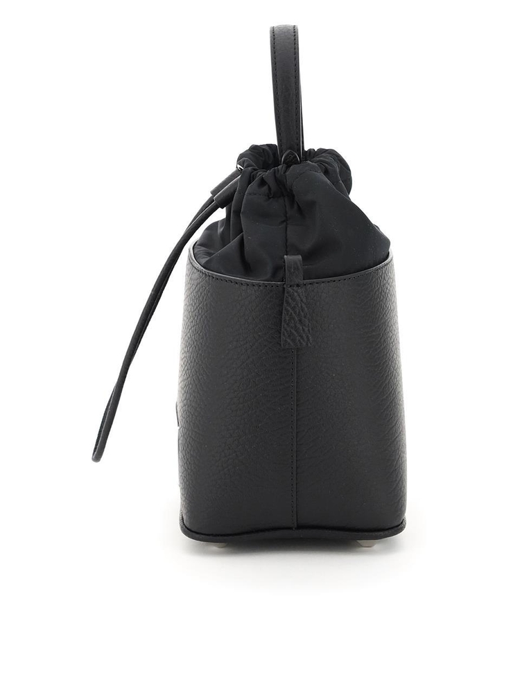 메종마르지엘라 FW24 5ac bucket bag S61WG0035 P4348 BLACK