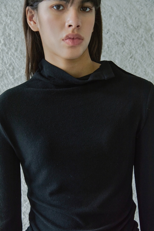 SIDE BUTTON DETAILED LONG SLEEVE T-SHIRTS / BLACK