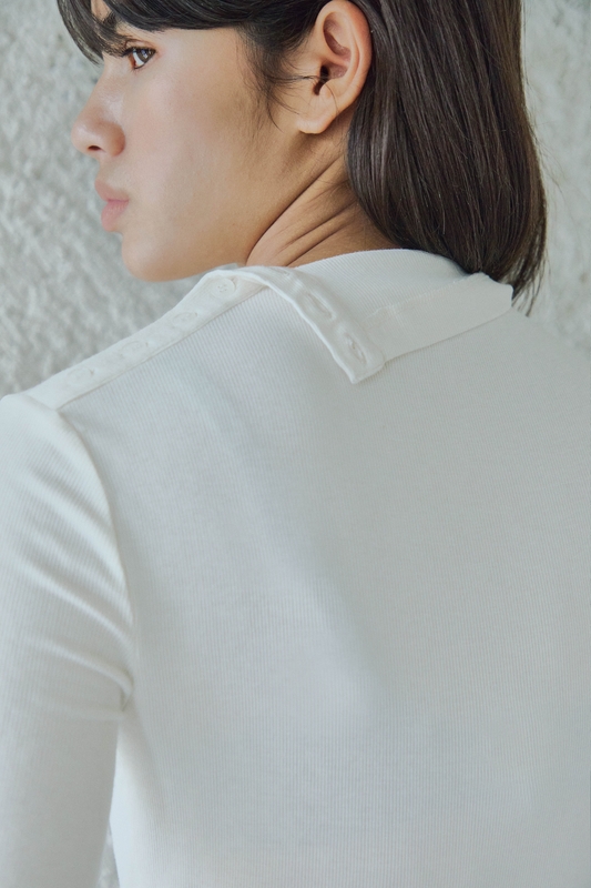 SIDE BUTTON DETAILED LONG SLEEVE T-SHIRTS /  IVORY