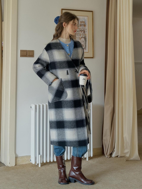 SR_Contrasting checked wool coat