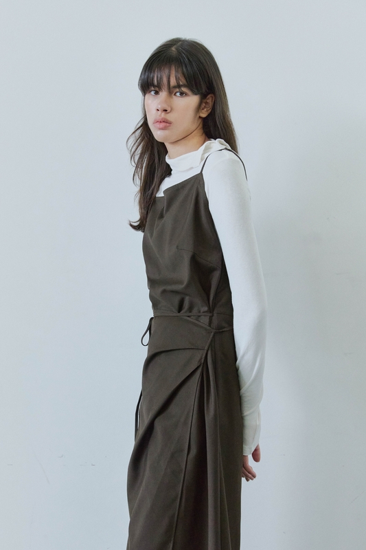 WRAP SLEEVELESS LONG DRESS / BROWN