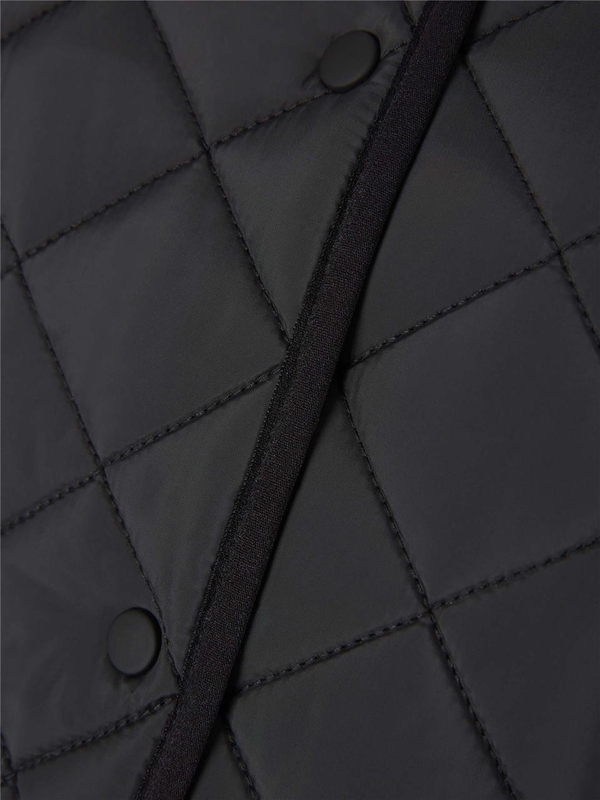 토템 SS25 Technical Quilted Jacket 211-177-732 One Color