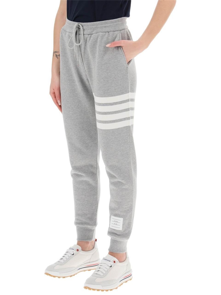 톰 브라운 SS25 4-bar sweatpants FJQ001A 00535 LT GREY