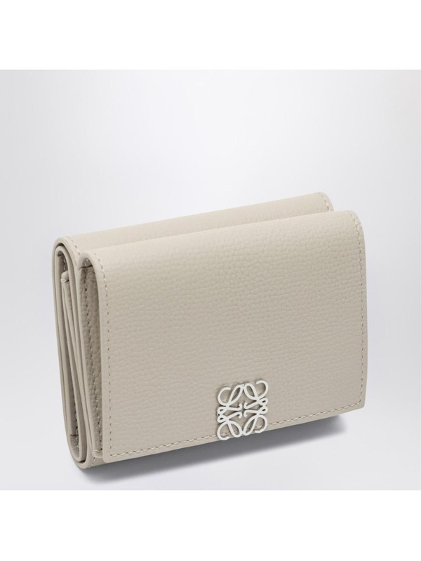 로에베 FW24 Loewe Anagram ivory grained leather trifold wallet C821TR2X08LE White