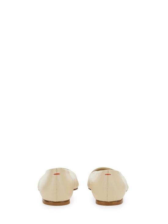 [해외배송] 24FW 에이드 플랫 슈즈 GRRS15FL44CREAMY White