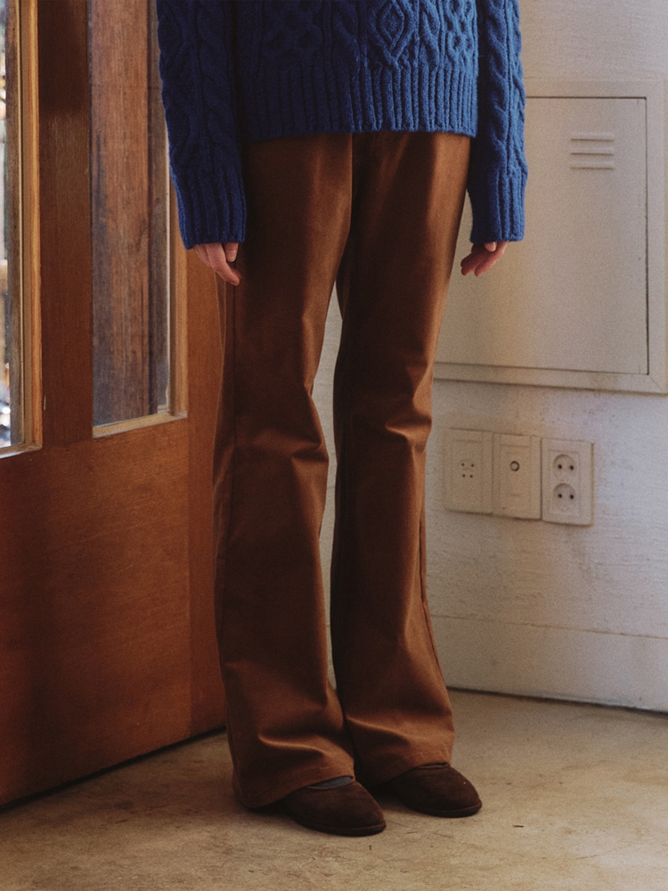 16-Wale Semi Bootscut Corduroy Pants - brown