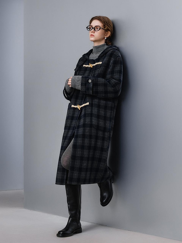 WD_Plaid horn button woolen coat