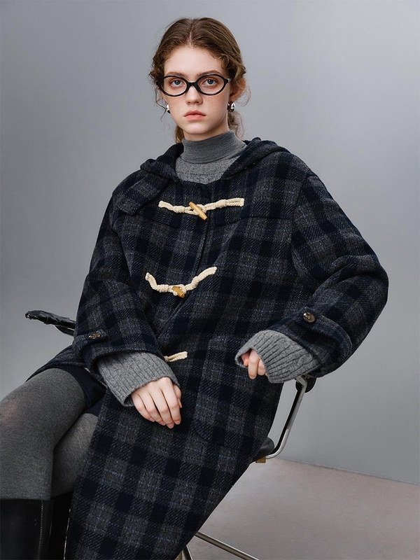 WD_Plaid horn button woolen coat