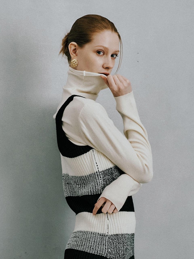 IT_Base turtleneck knit top