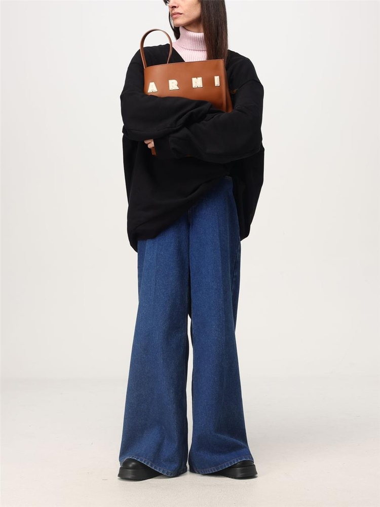 마르니 FW24 Marni Museum Bag in Leather with Logo SHMP0111U0P6483 ZO722 Camel