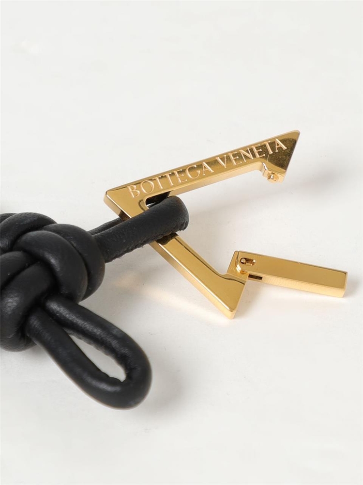 보테가베네타 FW24 Bottega Veneta Triangle Keychain in Woven Leather 619100V0050 8425 Black