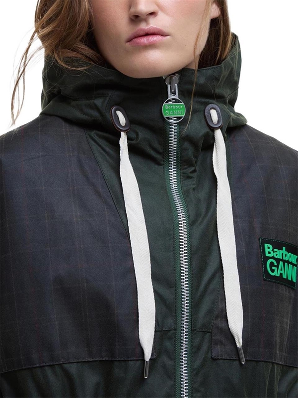 바버 X 가니 FW24 BARBOUR X GANNI WAXED COTTON PARKA LWX1453_LWXGN61 GREEN