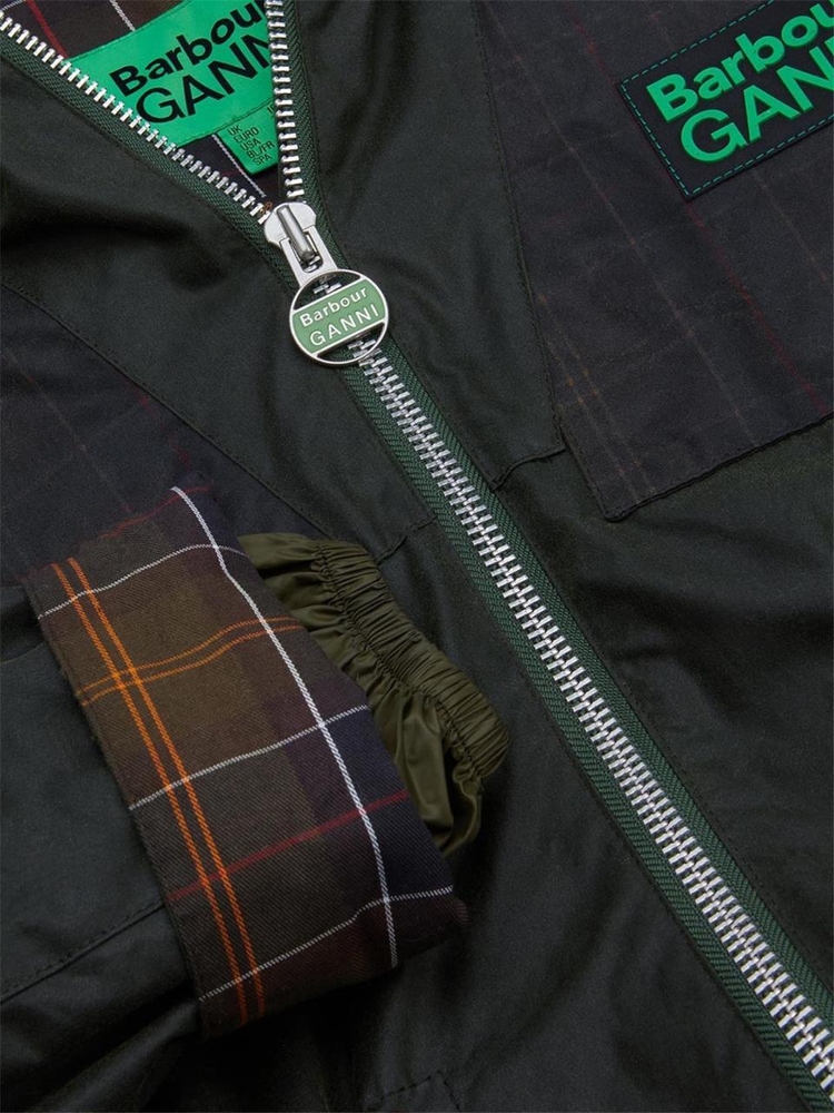 바버 X 가니 FW24 BARBOUR X GANNI WAXED COTTON PARKA LWX1453_LWXGN61 GREEN