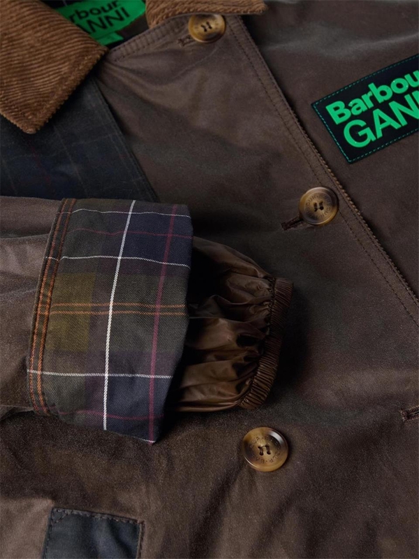 바버 X 가니 FW24 BARBOUR X GANNI WAXED COTTON TRENCH COAT LWX1450_LWXBR51 GREEN