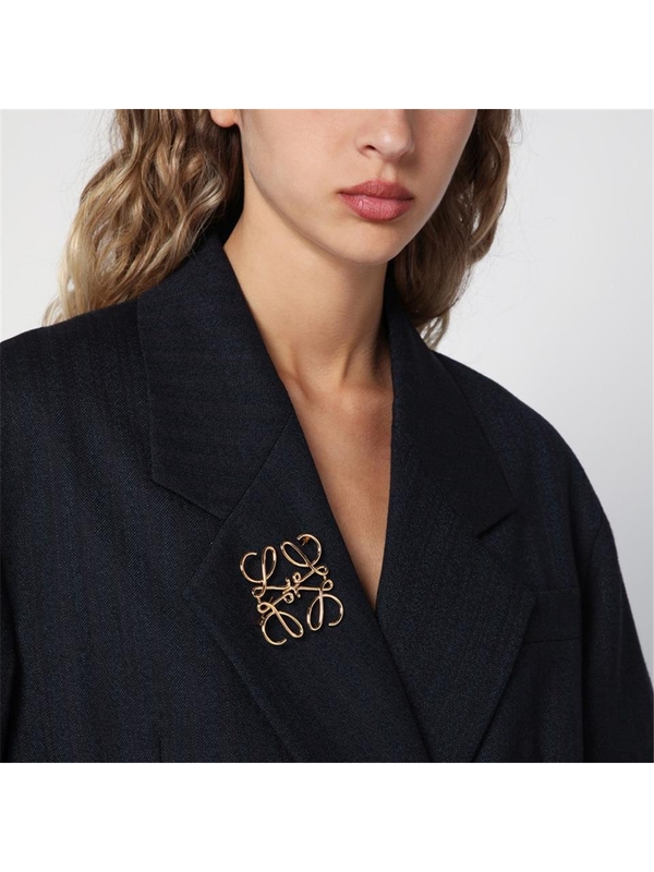 로에베 SS25 Loewe Anagram brooch in gold metal 111.25.020PR Metal