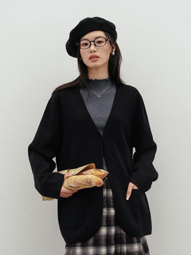 LS_V-neck loose black cardigan