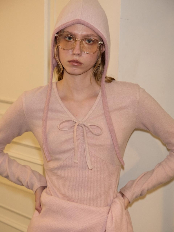 V-neck Ribbon Shirring Knit_ Pink