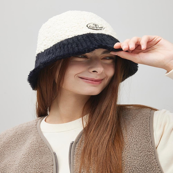 Two tone fur bucket hat [IVORY]