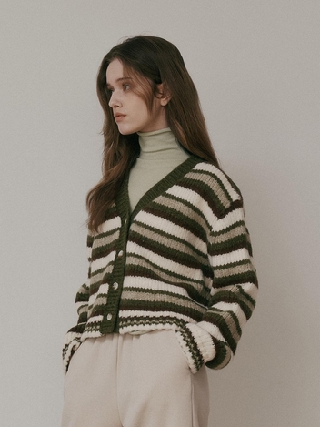 AR_Green tea turtleneck knit top