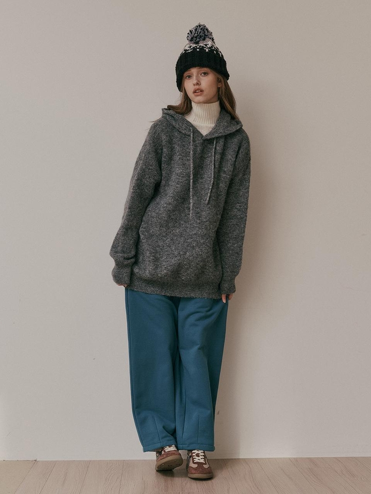 AR_Loose hoodie knit sweater